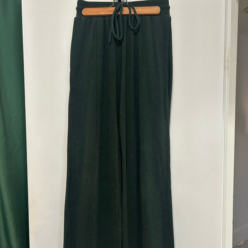 Elegant Black Wide-Leg Pants